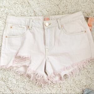 Gianni Bini Pale Pink Distressed Cut Off Shorts Size 11 NWT